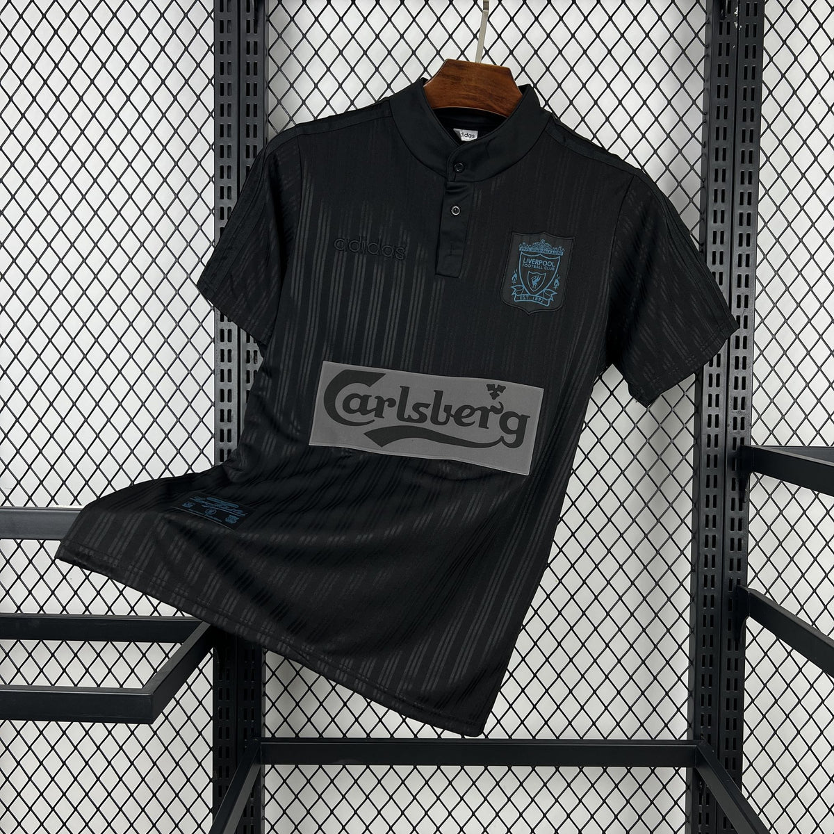Retro Liverpool 1995/96 Black Jersey