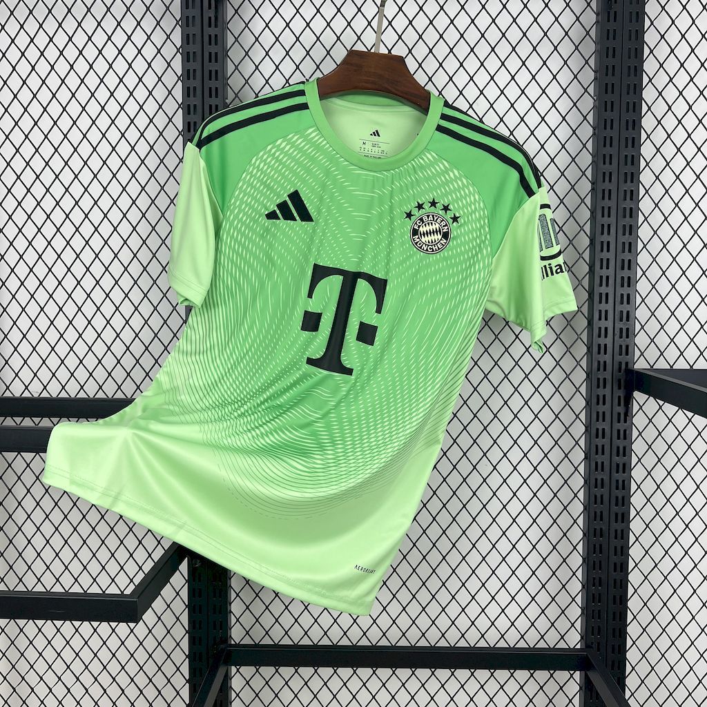 Bayern Munich 2025/26 Green Goalkeeper Jersey