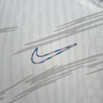 Barcelona White Chrome Kit