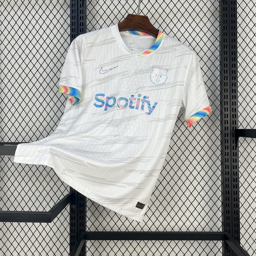 Barcelona White Chrome Kit
