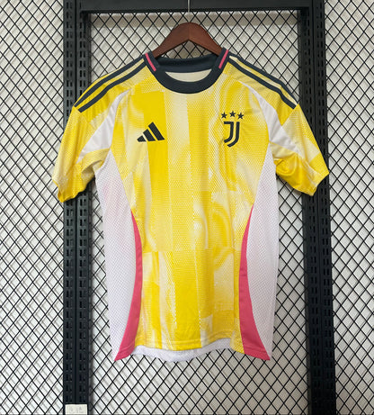 2024/25 Juventus Away kit
