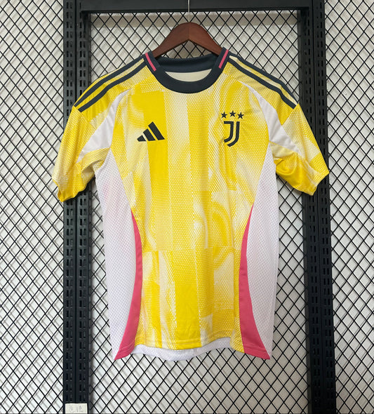 2024/25 Juventus Away kit