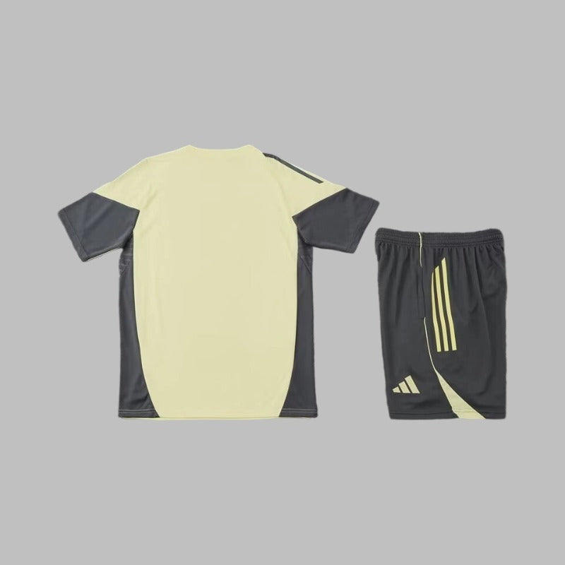 Real Madrid 2025/26 Training Set