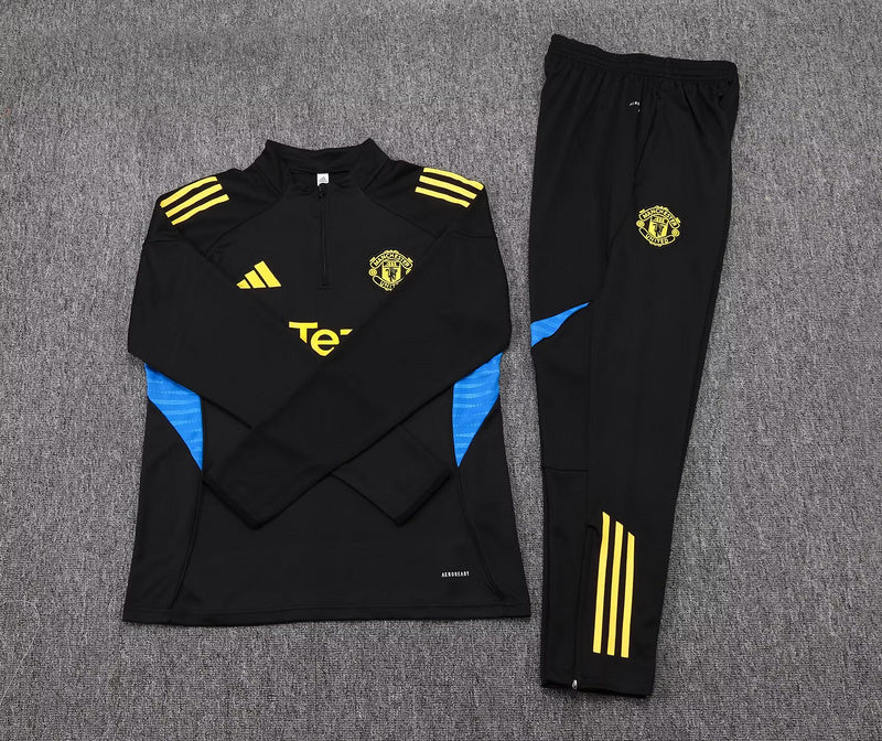 Manchester United 2025/26 Tracksuit Set